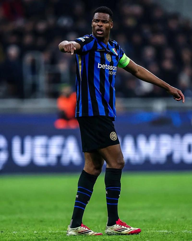 熊猫杯U22国足2-0力克韩国U22，拜合拉木双响+写意脚后跟破门