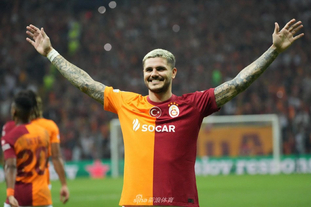 巴塞罗那主帅弗利克淡化了球队在西甲联赛榜首的领先优势（巴萨主帅弗利克低调看待西甲榜首优势）