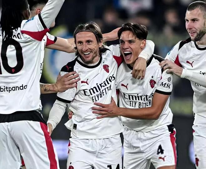 保级生死战戴帽，内马尔时隔1334天再度上演帽子戏法（内马尔保级生死战戴帽，阔别1334天再献帽子戏法）