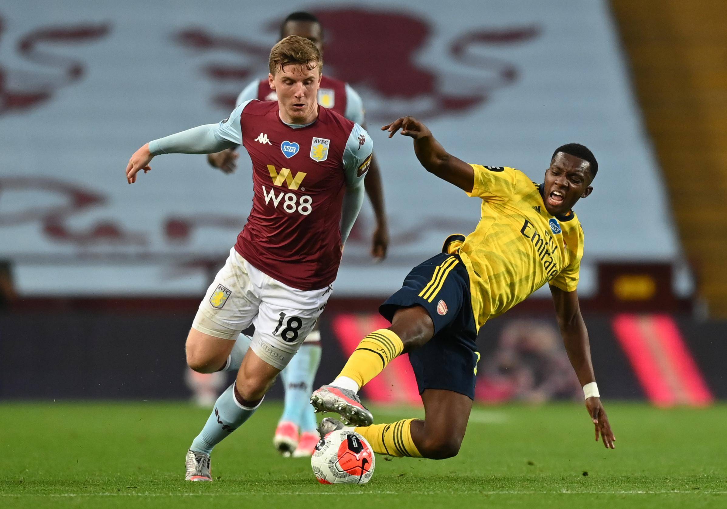 巴黎圣日耳曼多点开花全面压制（巴黎圣日耳曼火力全开，全面掌控比赛）