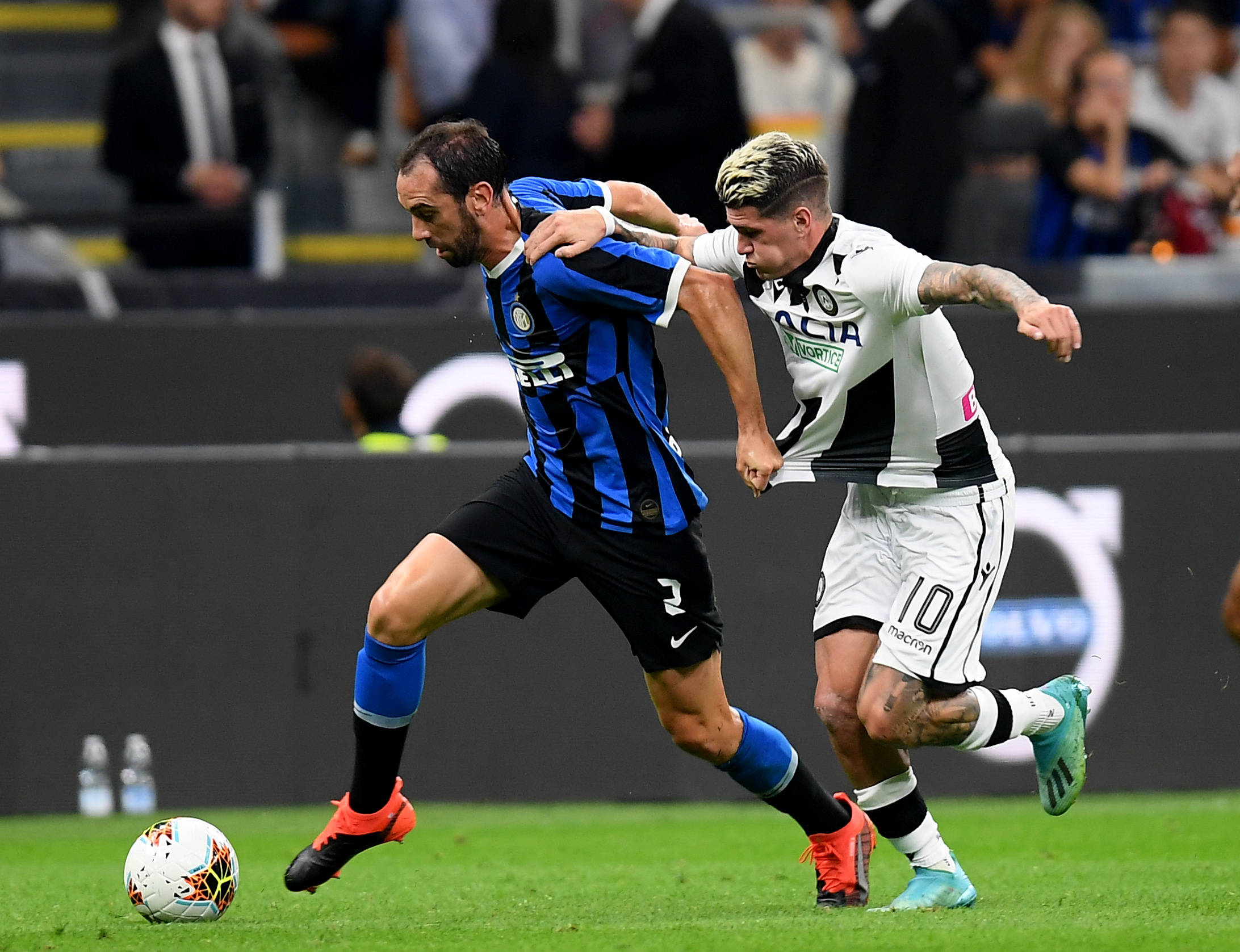 法国足协主席：能不能给姆巴佩多一点自由，让他稍微喘口气（法足协主席呼吁：给姆巴佩更多自由，让他喘口气）